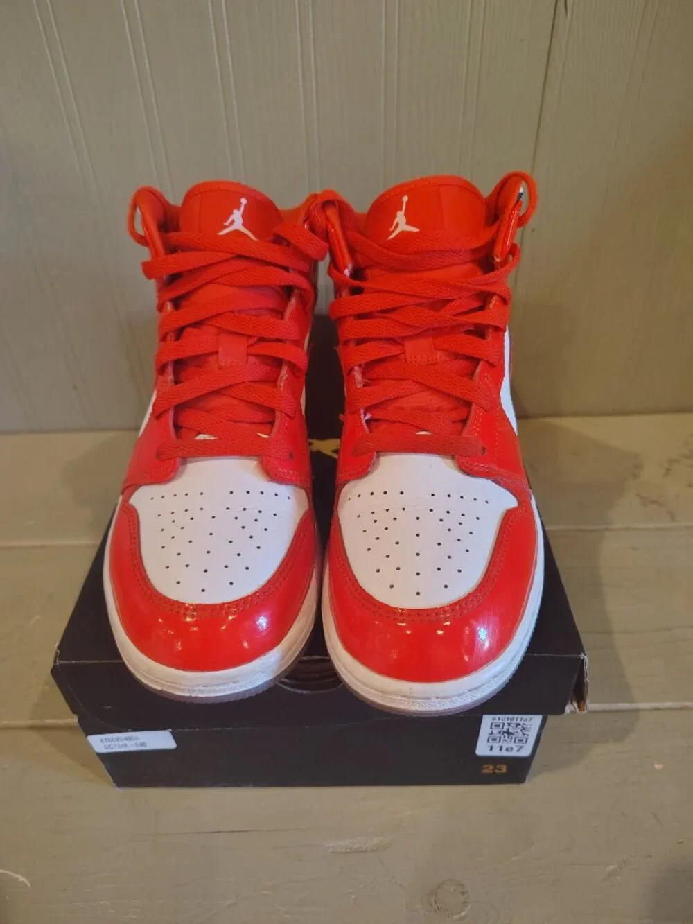 Size 6 Air Jordan 1 Barcelona